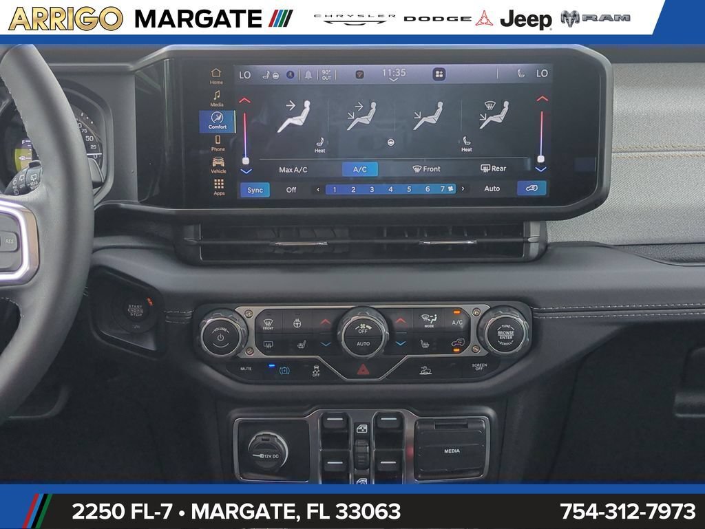 Used 2025 Jeep Wrangler Unlimited Sahara AWD/4WD image 18