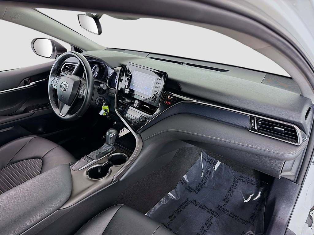 Used 2024 Toyota Camry SE FWD image 16