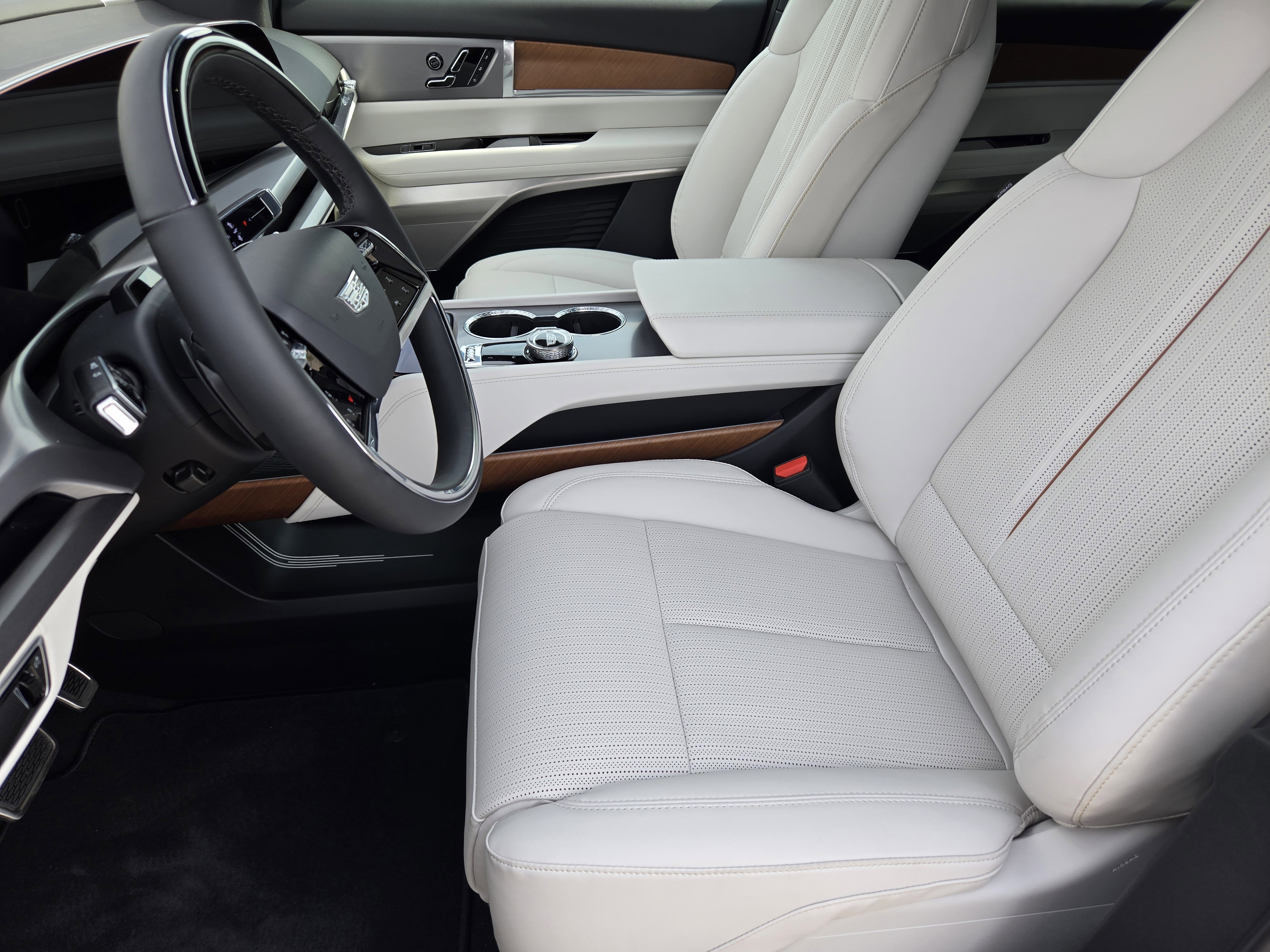 New 2026 Cadillac Vistiq Sport image 9