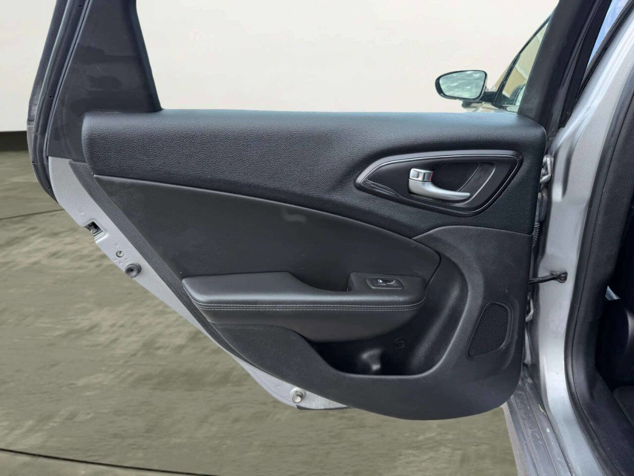 Used 2016 Chrysler 200 S w/ Comfort Group image 19