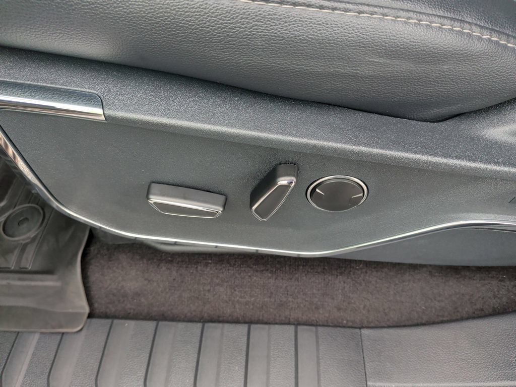 Certified 2021 Ford F150 Lariat AWD/4WD image 19