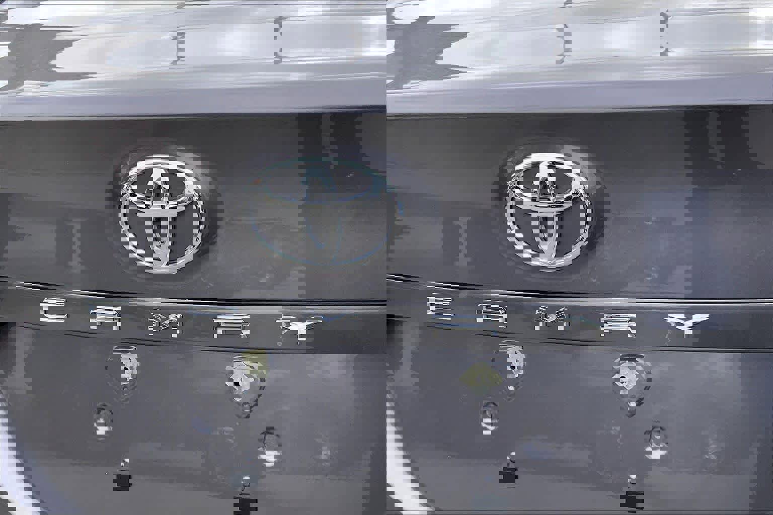 Used 2024 Toyota Camry LE image 10