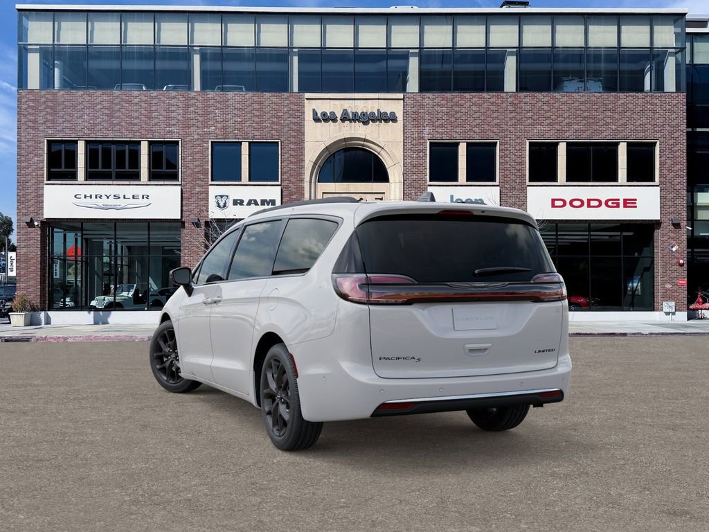 New 2025 Chrysler Pacifica Limited image 3