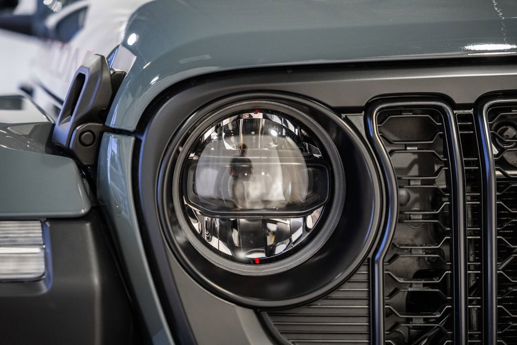 New 2026 Jeep Wrangler Rubicon w/ Dual Top Group image 10