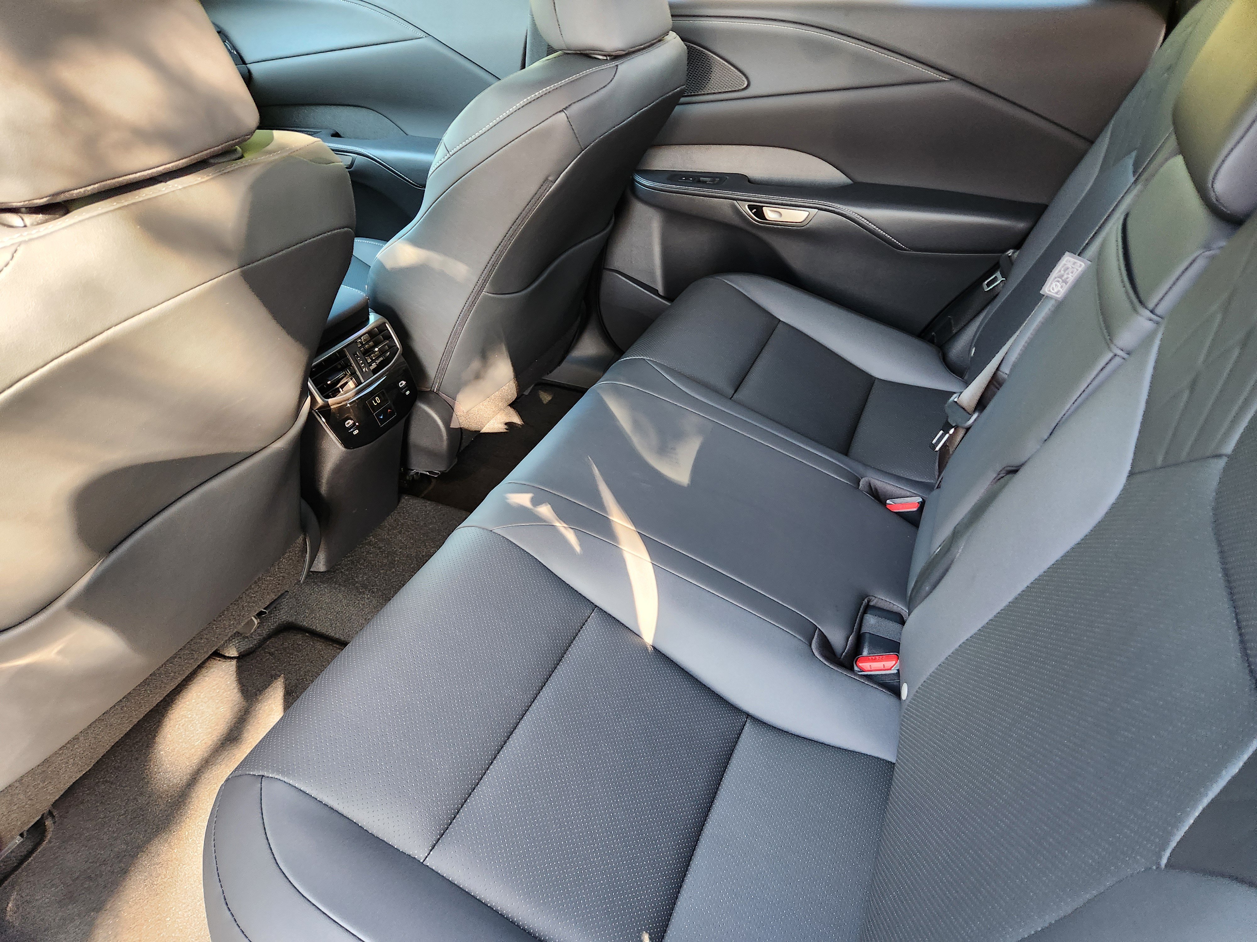 New 2026 Lexus RX 350h AWD/4WD image 21