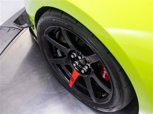 Used 2020 Ford Mustang Shelby GT350R w/ GT350R Equipment Group 920A RWD image 16