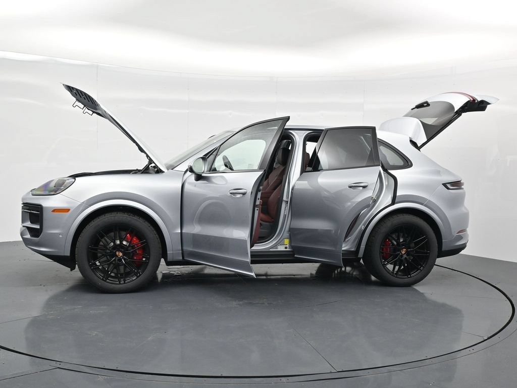 New 2026 Porsche Cayenne S AWD/4WD image 25