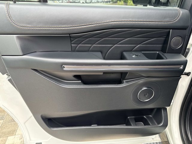 Used 2023 Ford Expedition Max Platinum image 15