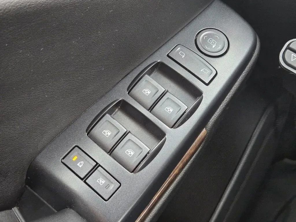 Used 2019 Chevrolet Tahoe LS w/ Enhanced Driver Alert Package image 13