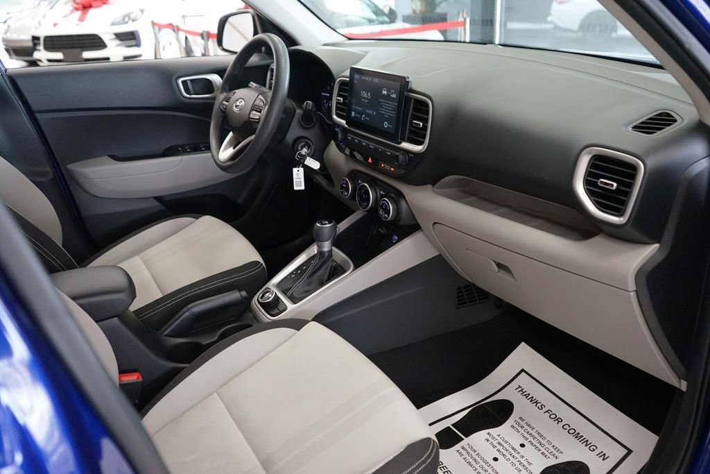 Used 2020 Hyundai Venue SEL image 38