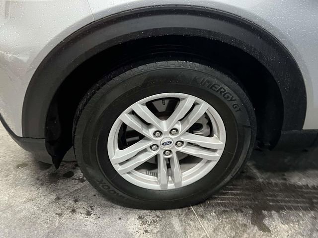 Used 2023 Ford Explorer XLT w/ Equipment Group 202A image 10