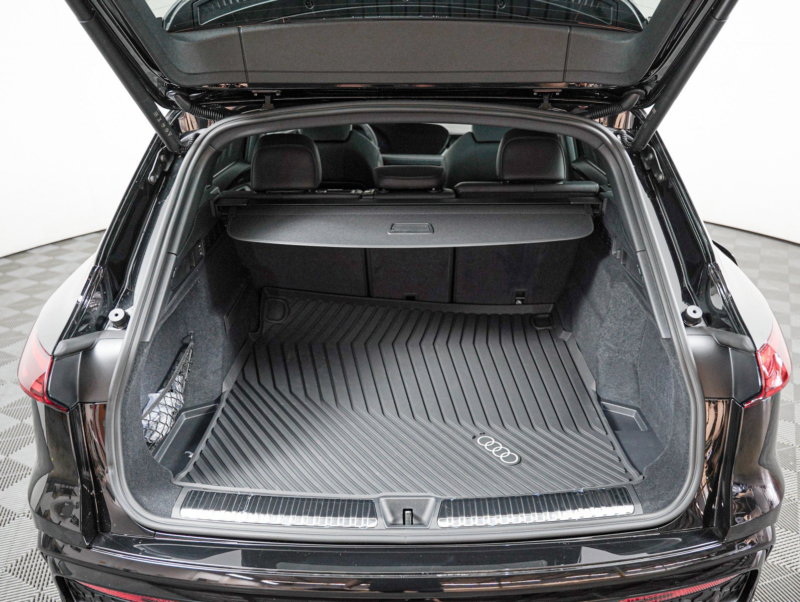 New 2026 Audi SQ5 Premium Plus AWD/4WD image 8