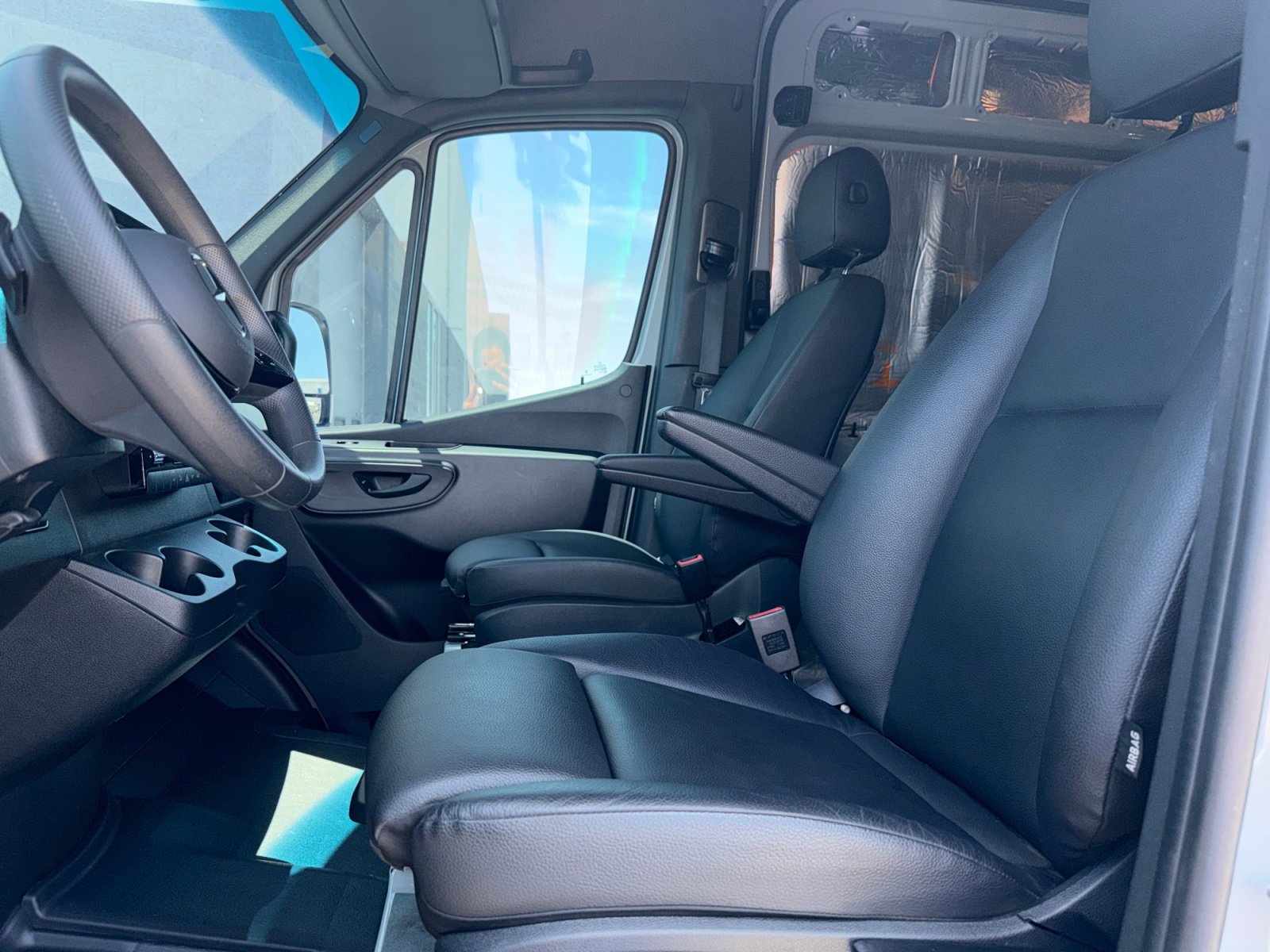 Used 2025 Mercedes-Benz Sprinter 2500 image 14