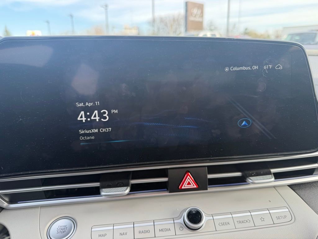 Used 2023 Hyundai Elantra Limited FWD image 7