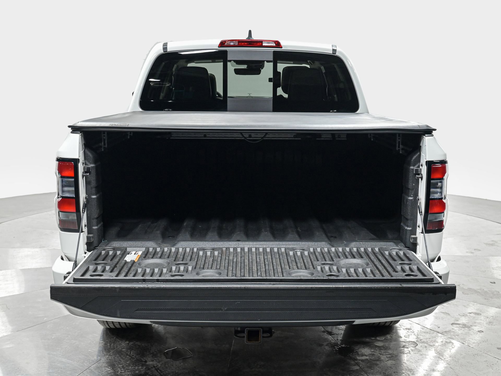 Used 2024 Nissan Frontier SL w/ Technology Package image 6