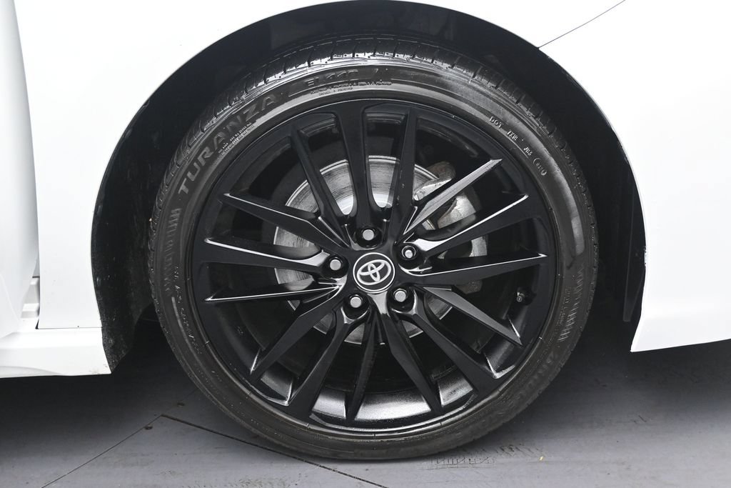 Used 2024 Toyota Camry XSE FWD image 13