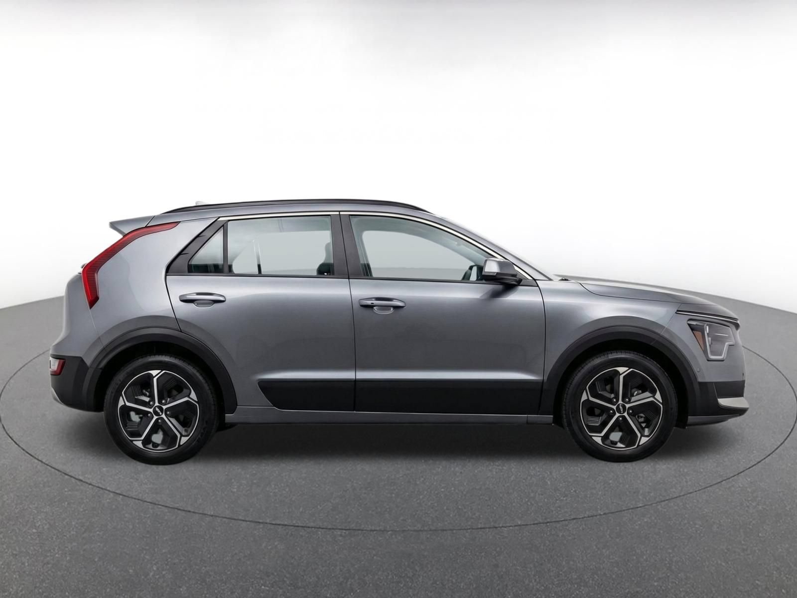 Used 2026 Kia Niro LX FWD image 13