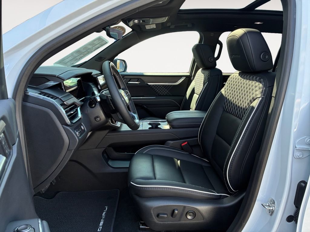 New 2026 GMC Acadia Denali w/ Super Cruise Package FWD image 9