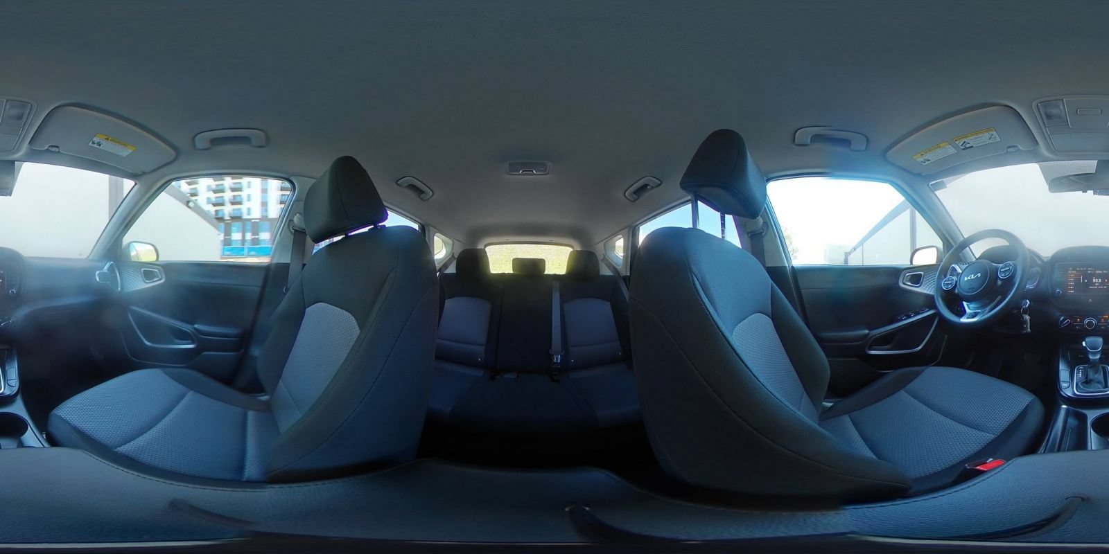 Used 2025 Kia Soul LX w/ LX Technology Package FWD image 40