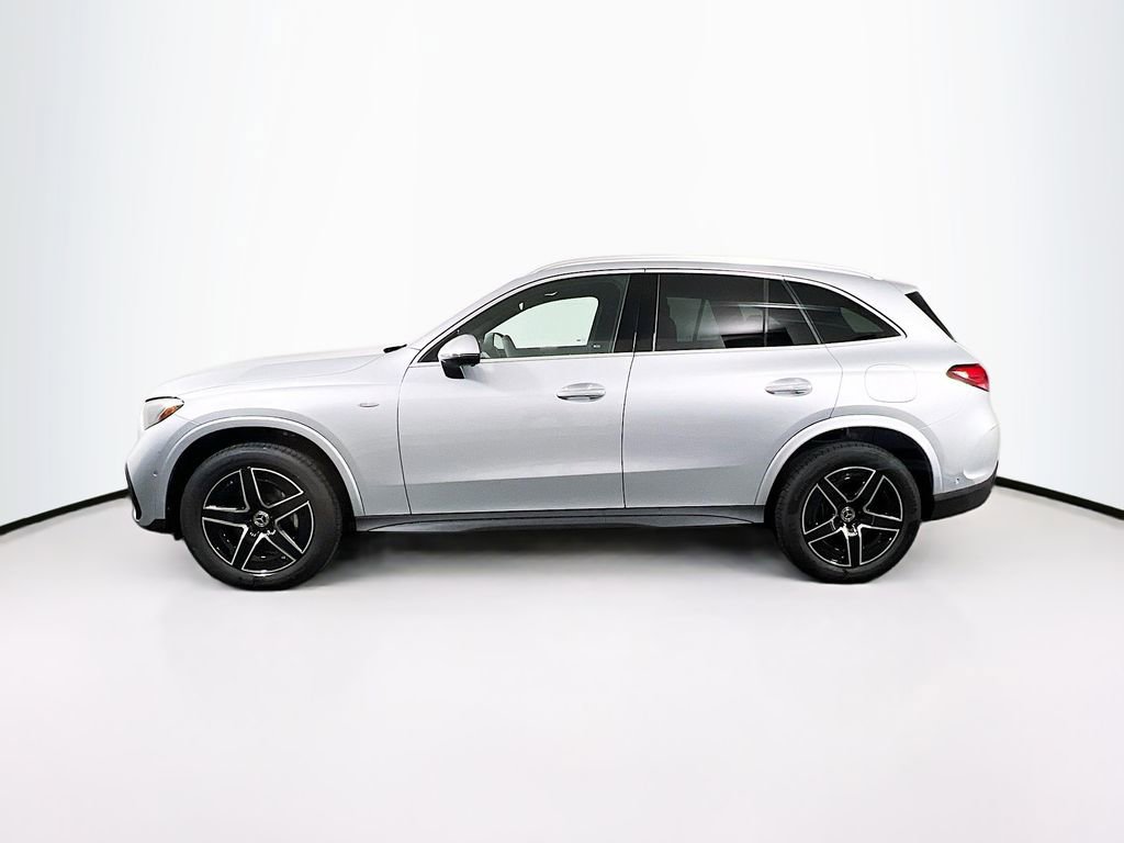 New 2025 Mercedes-Benz GLC 350e 4MATIC image 4