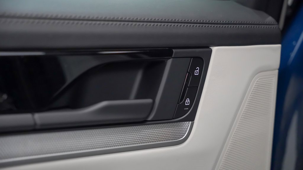 New 2026 Porsche Cayenne image 15
