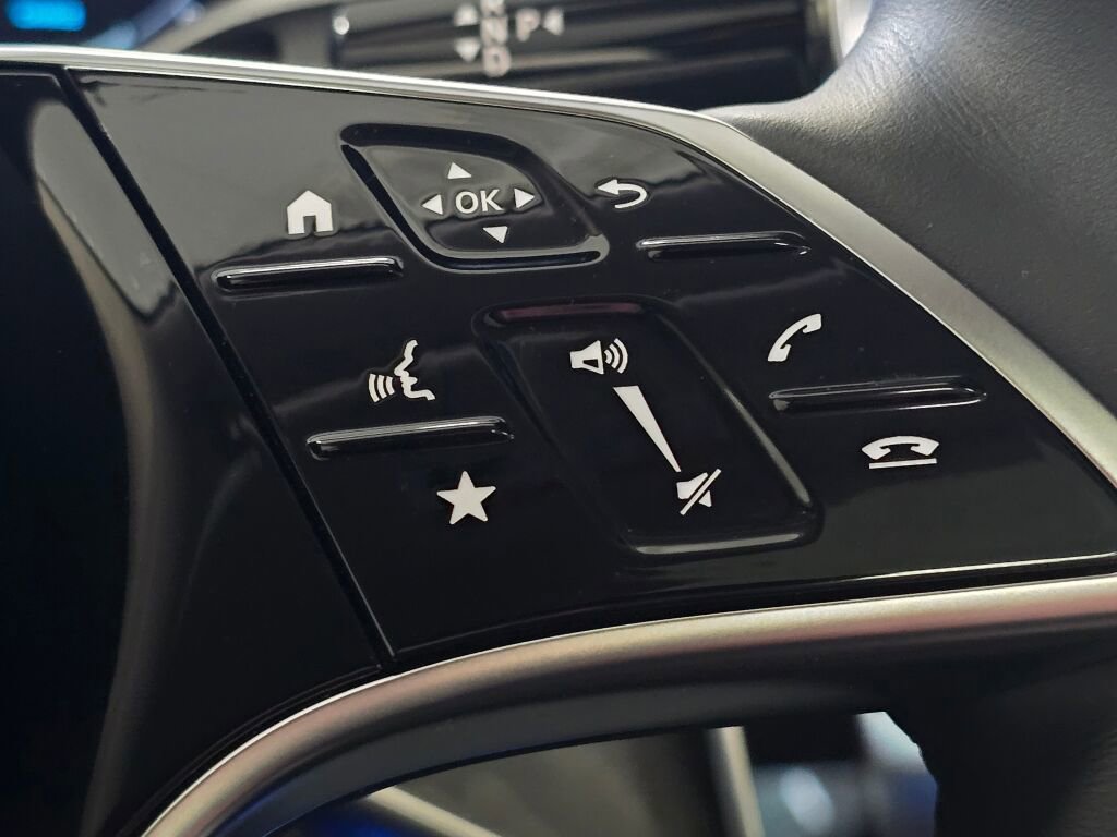 Used 2024 Mercedes-Benz E 350 4MATIC Sedan image 39