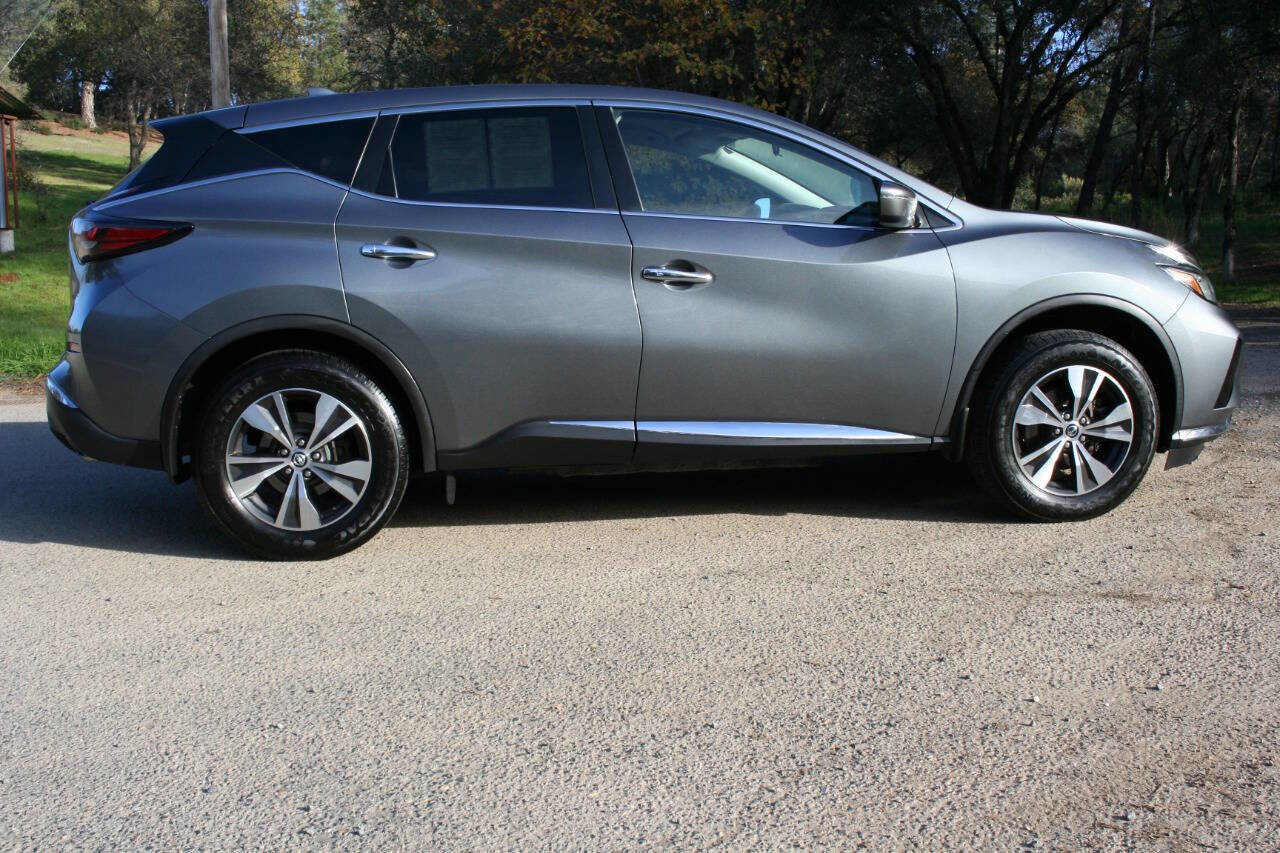 Used 2019 Nissan Murano S image 3