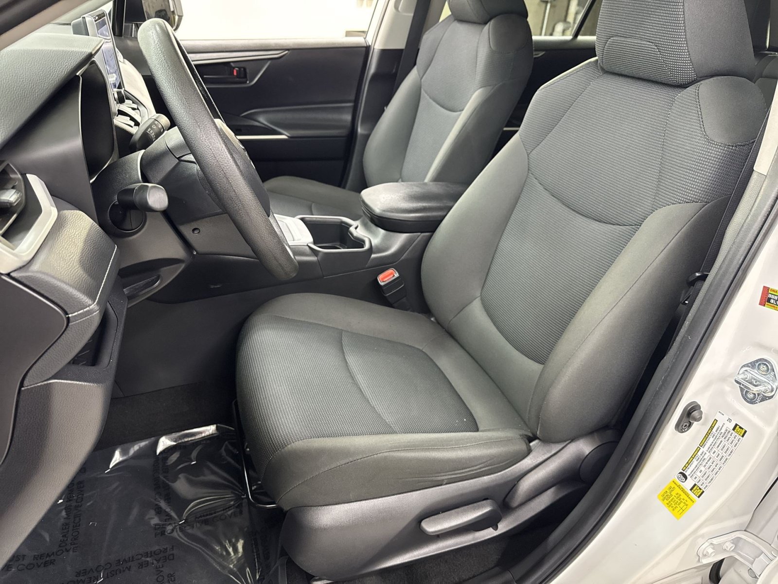 Used 2025 Toyota RAV4 LE AWD/4WD image 25