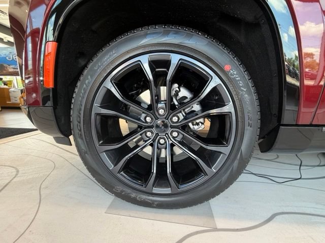 New 2026 Jeep Grand Wagoneer Summit AWD/4WD image 11