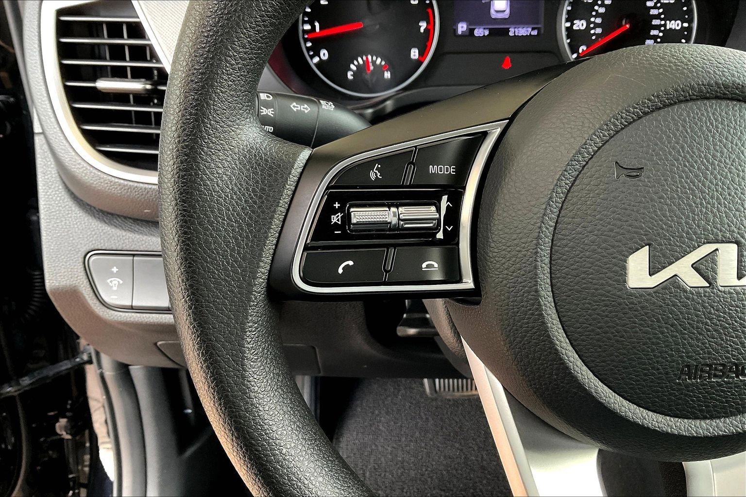 Used 2023 Kia Seltos LX image 11