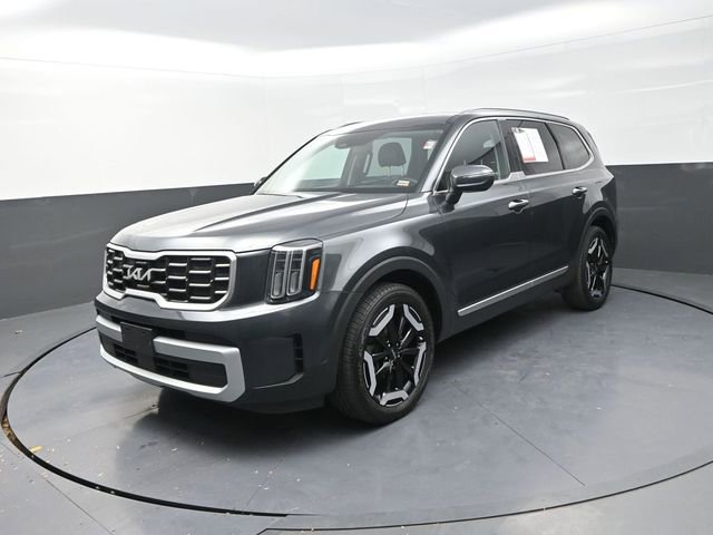 Used 2023 Kia Telluride S image 3