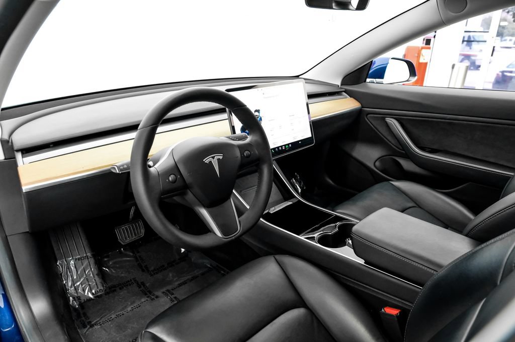 Used 2019 Tesla Model 3 Standard Range Plus RWD image 3