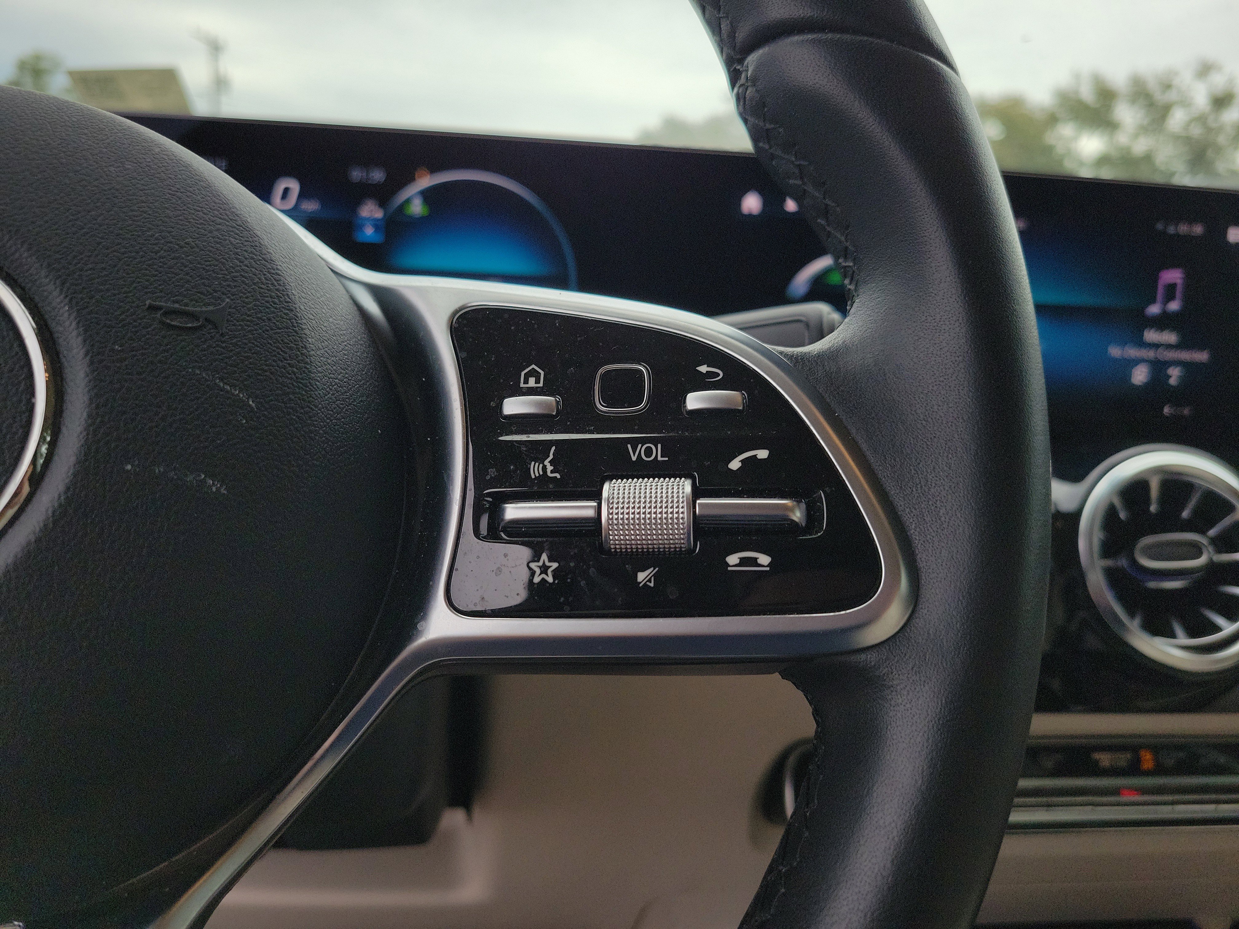 Certified 2023 Mercedes-Benz GLA 250 image 30