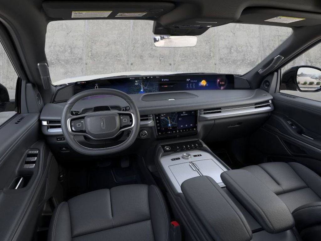 New 2026 Lincoln Navigator L Reserve w/ Jet Appearance Package AWD/4WD image 9