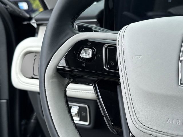 New 2025 Lincoln Aviator Reserve w/ Luxury Package image 31