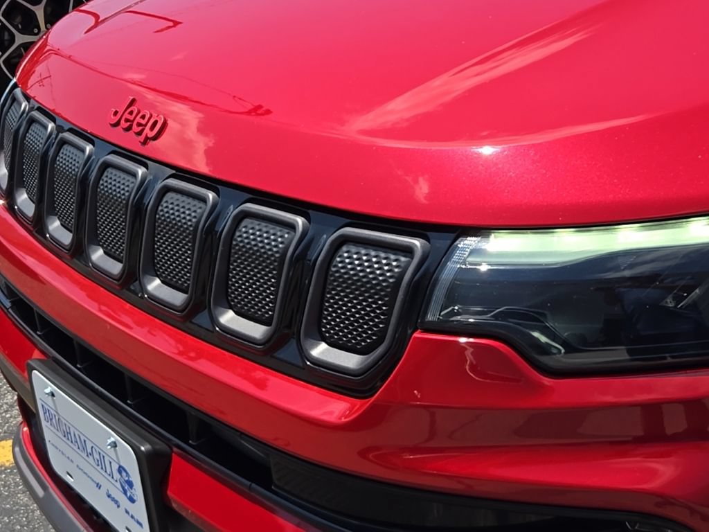 Certified 2022 Jeep Compass Limited w/ (RED) Package AWD/4WD image 14