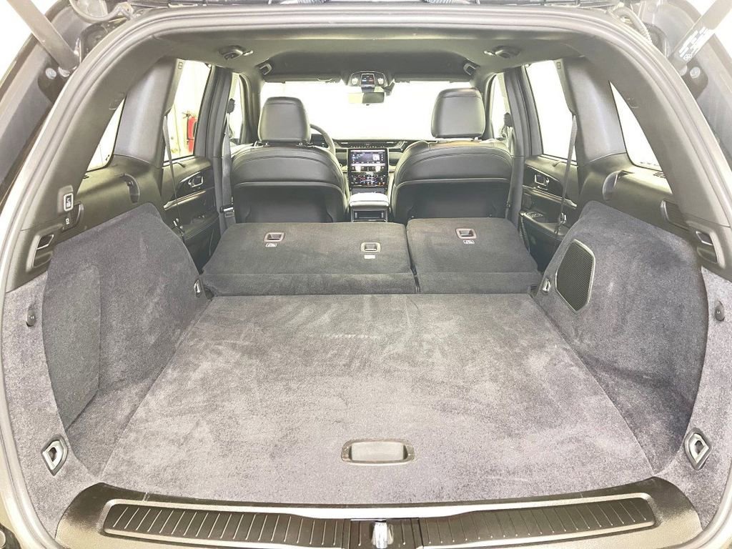 Used 2022 Jeep Grand Cherokee Trailhawk w/ Luxury Tech Group III image 22