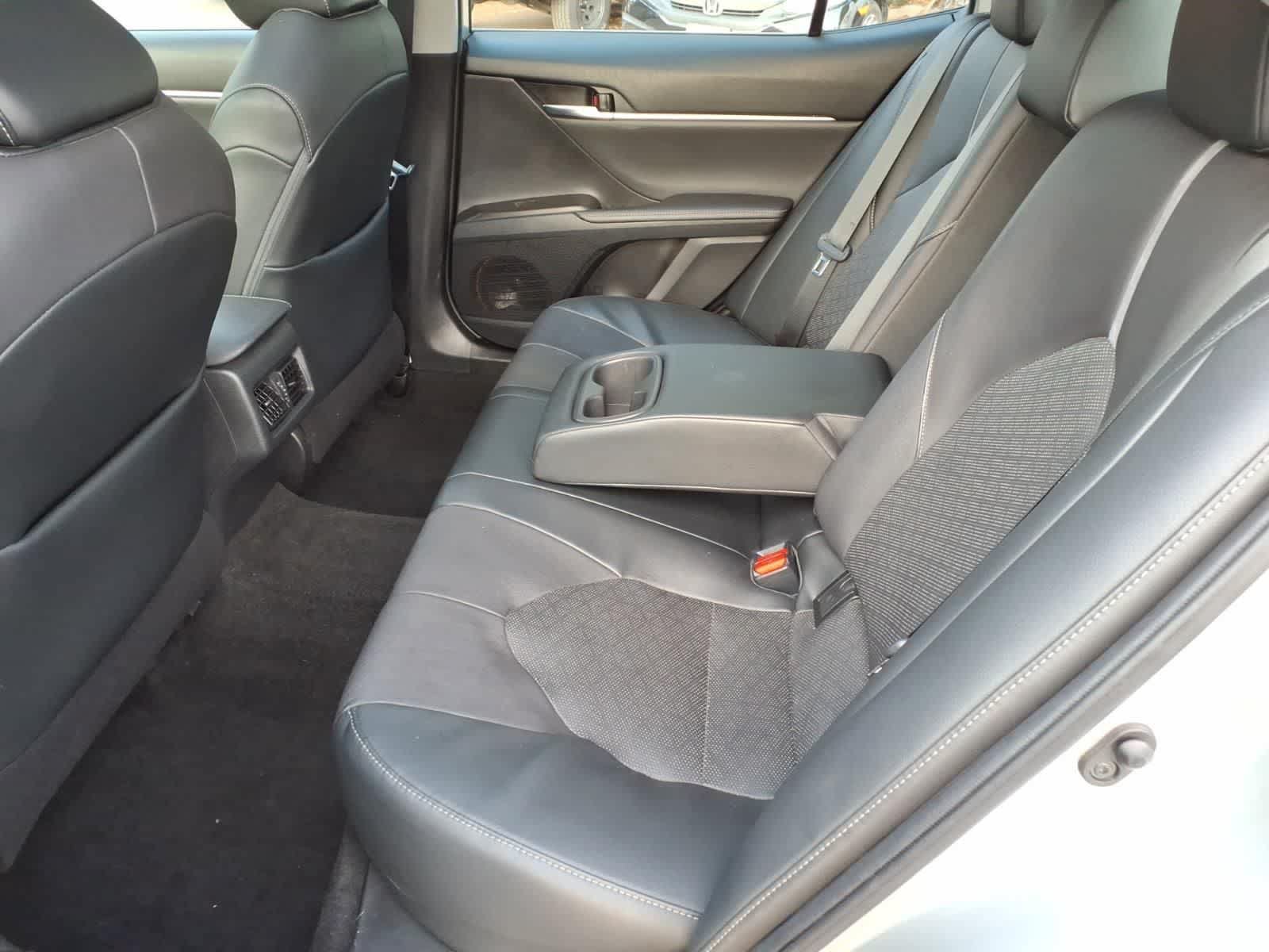 Used 2021 Toyota Camry XSE FWD image 9