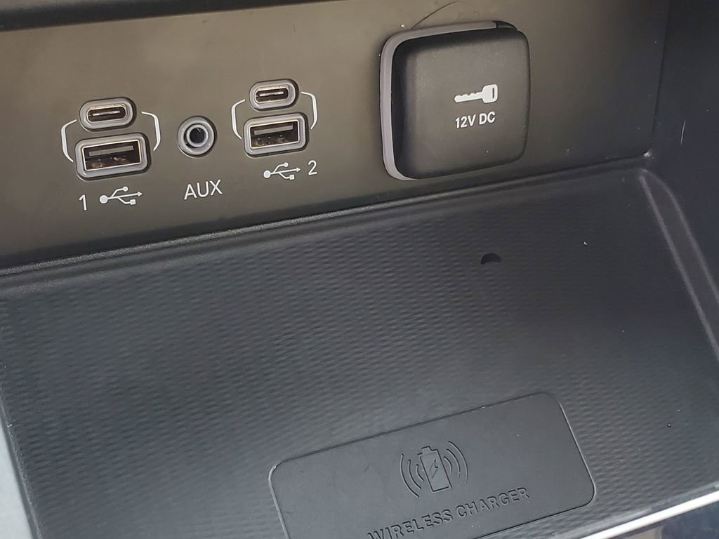 Used 2024 Jeep Grand Cherokee Limited w/ Luxury Tech Group II image 28