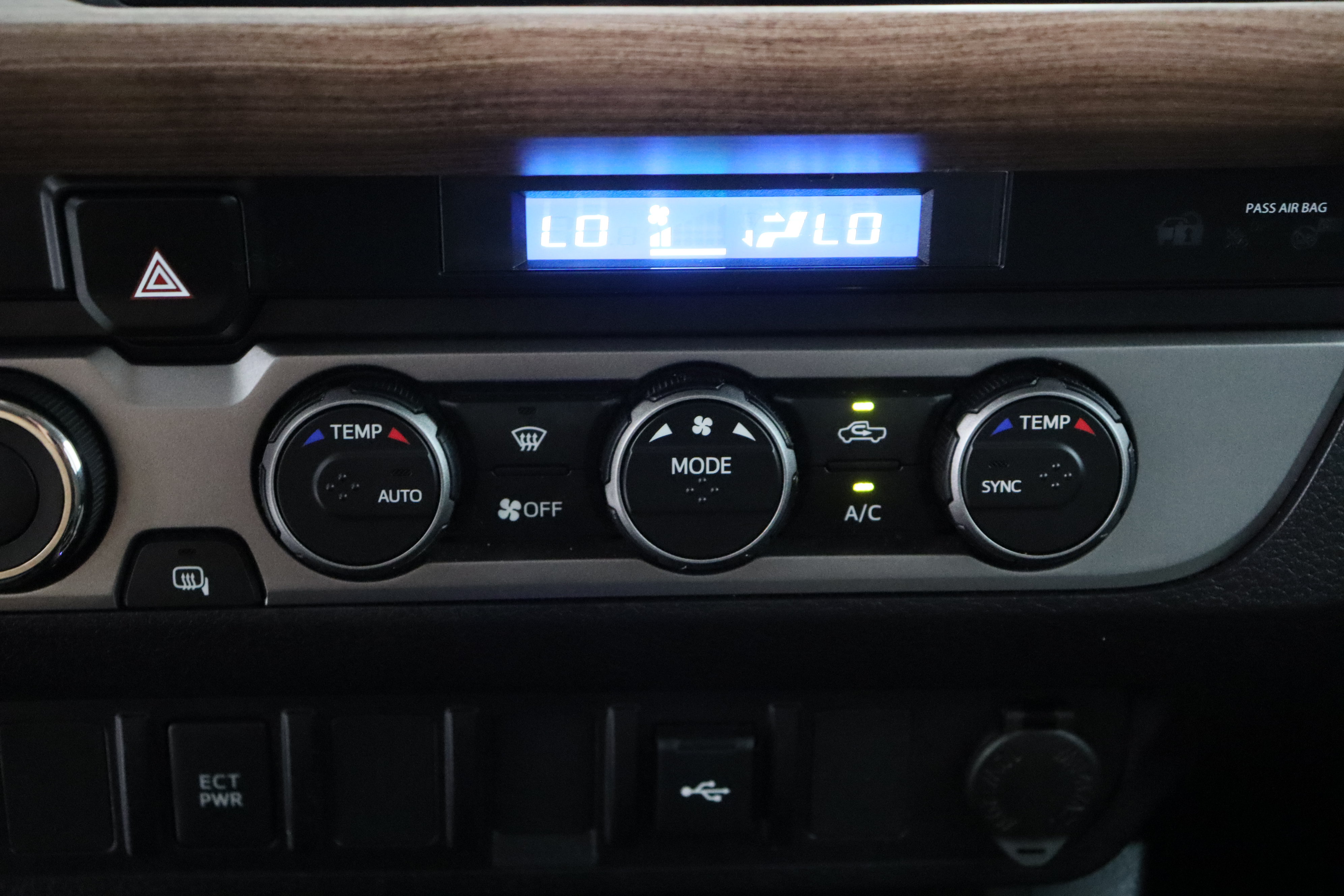Certified 2023 Toyota Tacoma SR AWD/4WD image 18