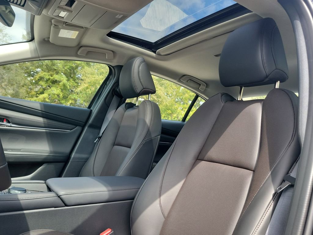 New 2026 MAZDA MAZDA3 2.5 Turbo Sedan w/Premium Plus image 14