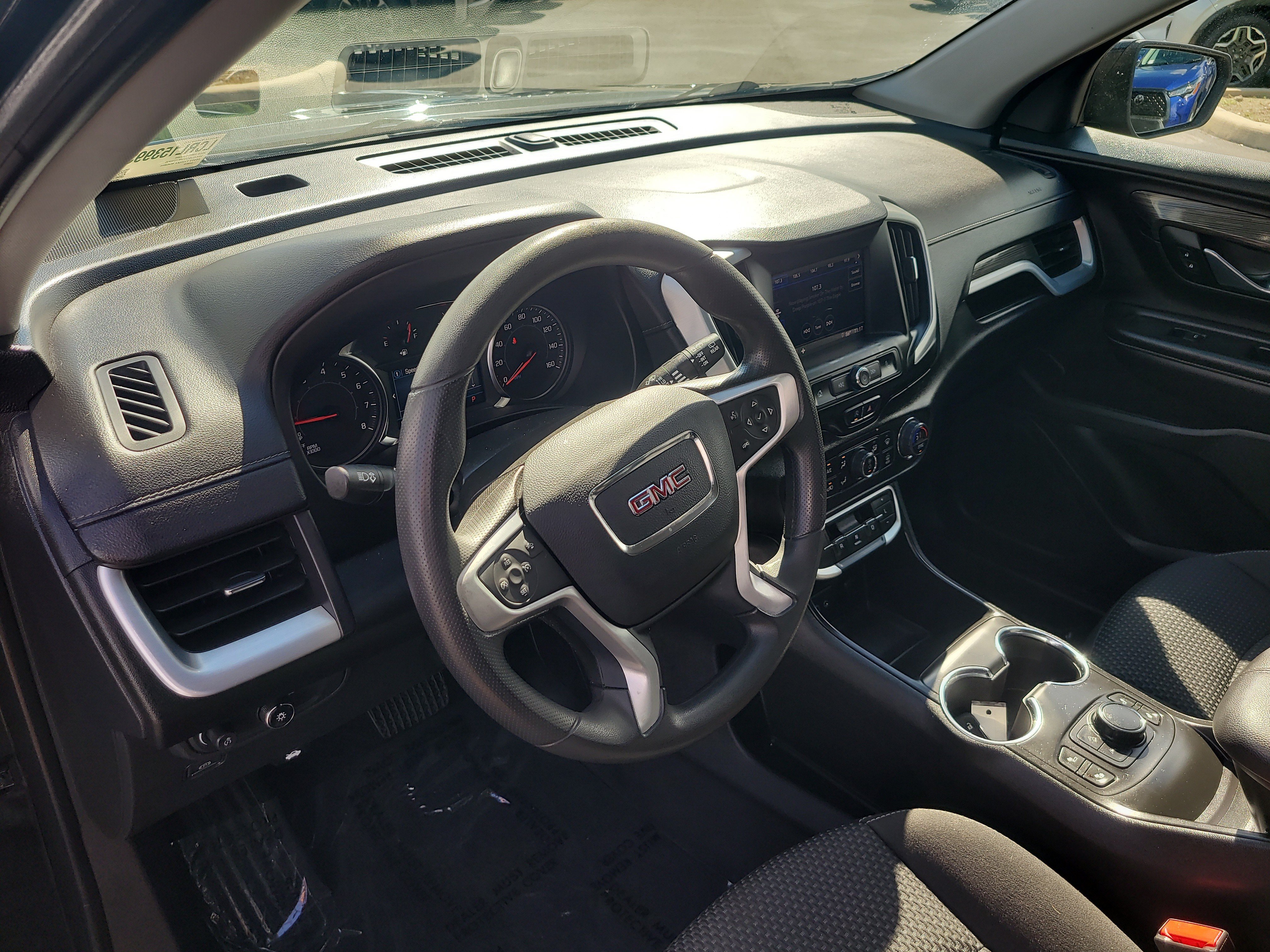 Used 2024 GMC Terrain SLE w/ Driver Convenience Package FWD image 19