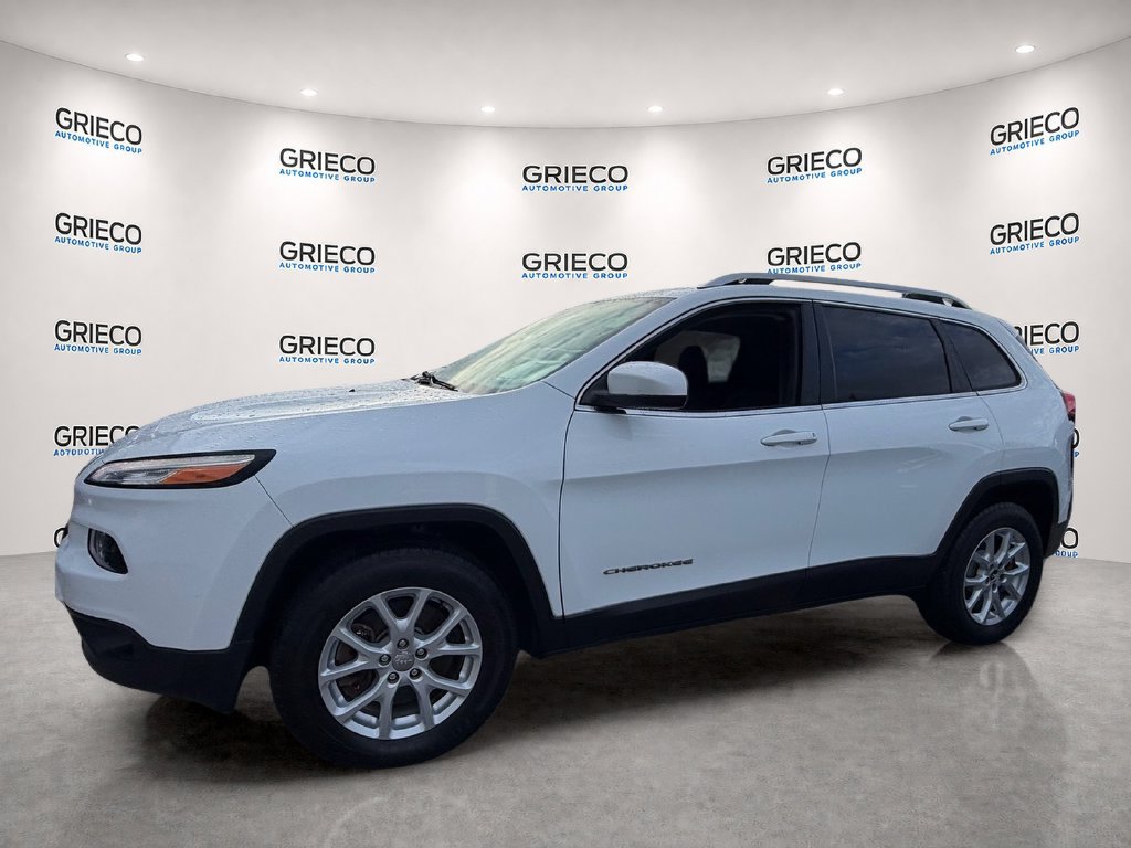 Used 2017 Jeep Cherokee Latitude w/ Cold Weather Group AWD/4WD image 2