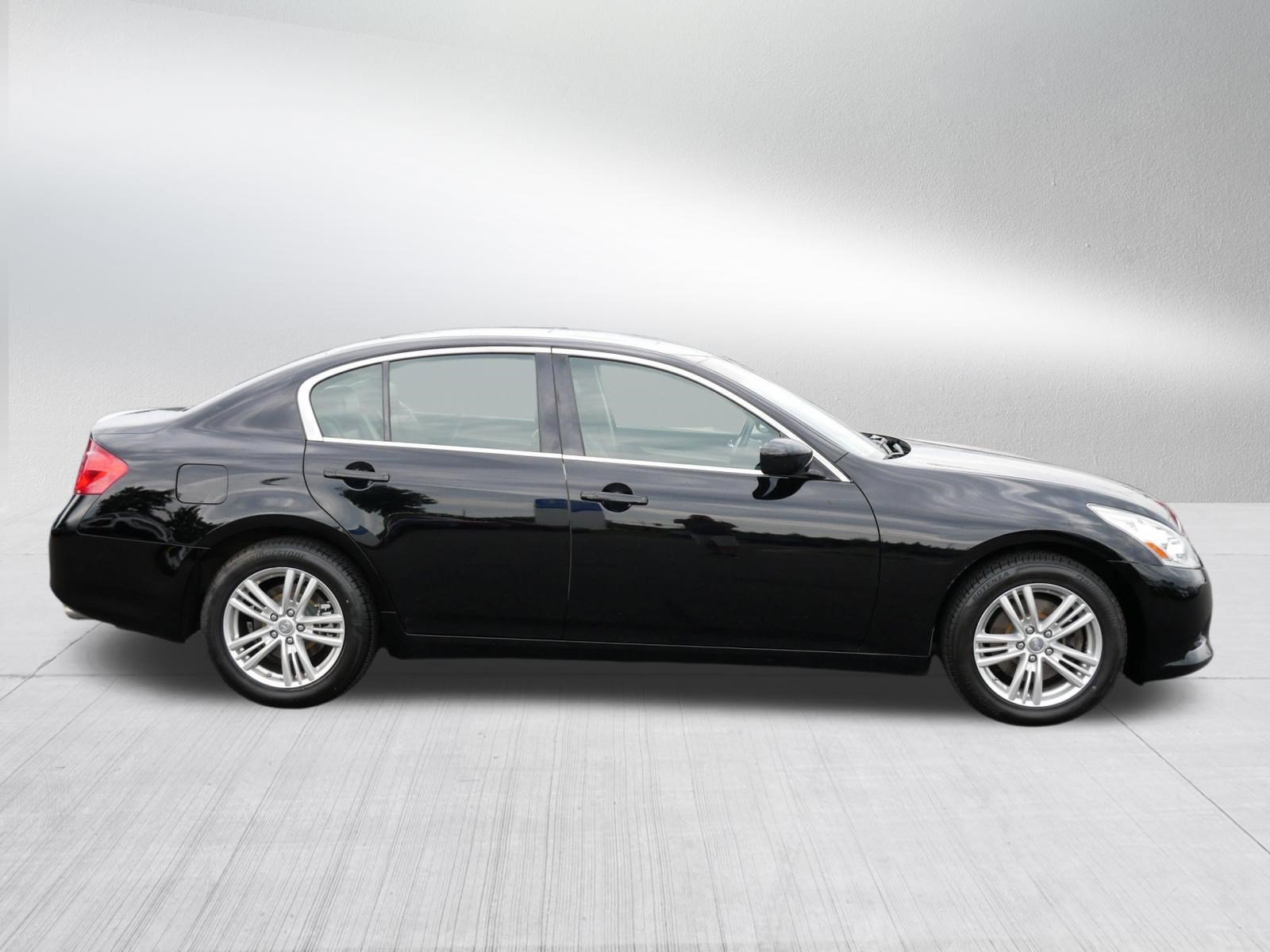 Used 2013 INFINITI G37 x Sedan w/ Premium Pkg AWD/4WD image 8