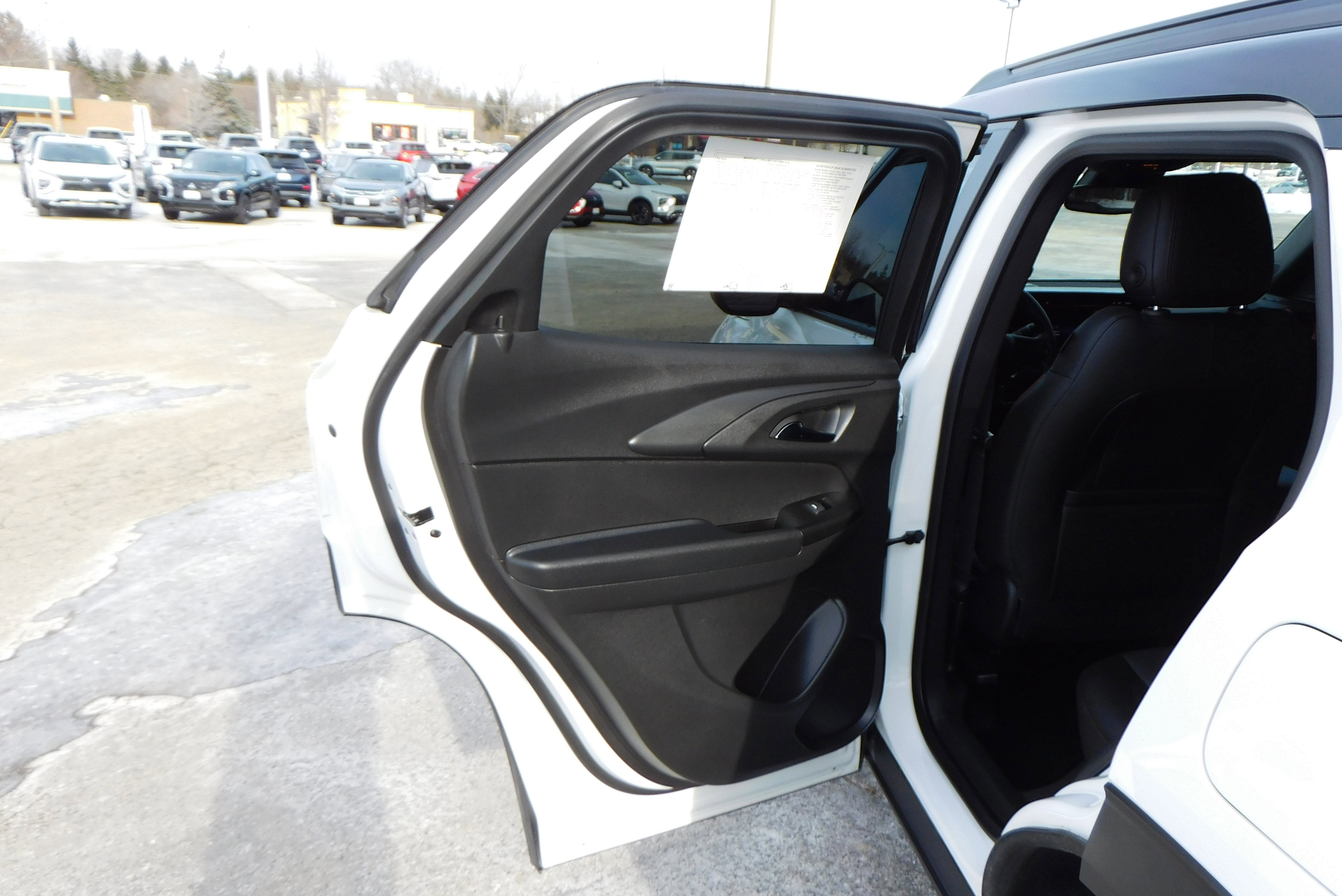 Used 2024 Chevrolet TrailBlazer RS w/ Convenience Package image 34