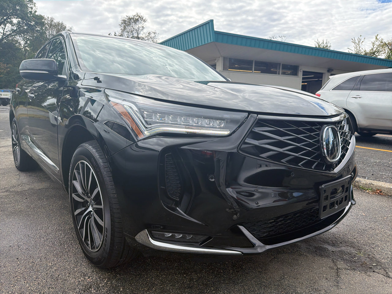 Used 2025 Acura RDX SH-AWD w/ Advance Package image 3