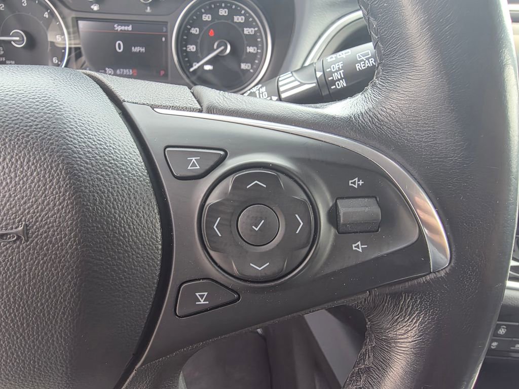 Used 2021 Buick Enclave Essence image 18