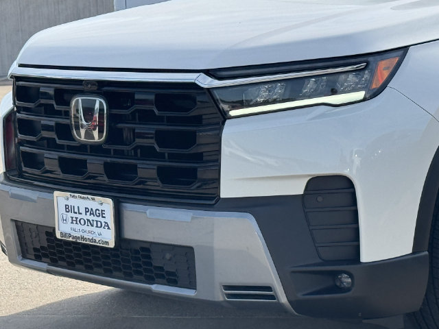 Certified 2026 Honda Pilot Touring image 3