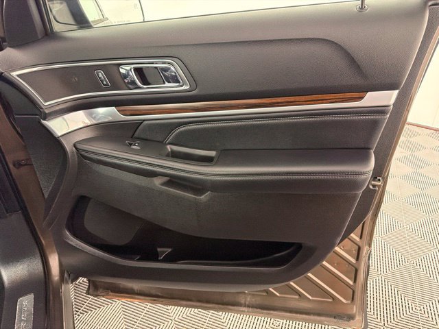 Used 2016 Ford Explorer Limited AWD/4WD image 30