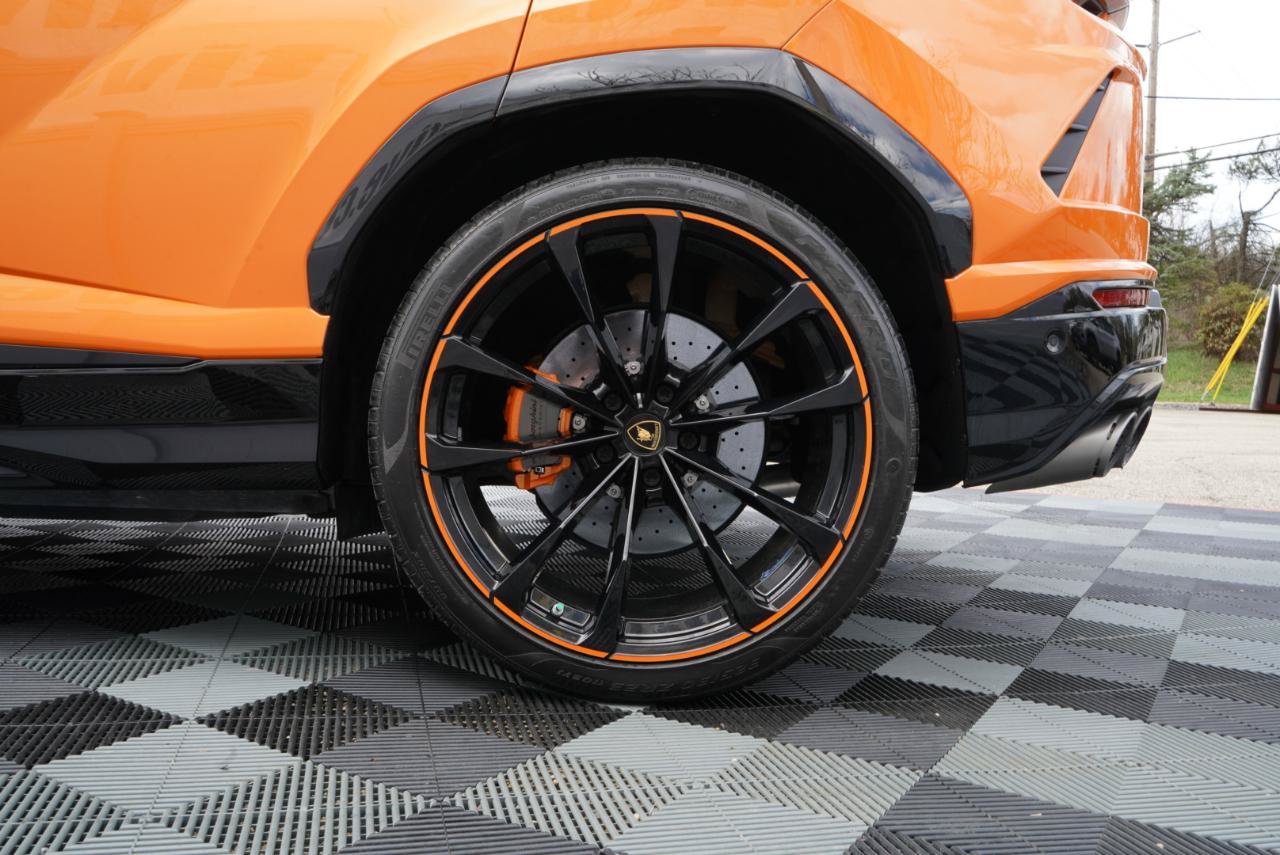Used 2022 Lamborghini Urus AWD/4WD image 79